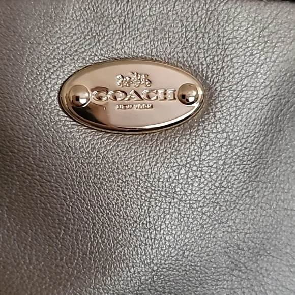 Coach Bag - Picture 3 of 11